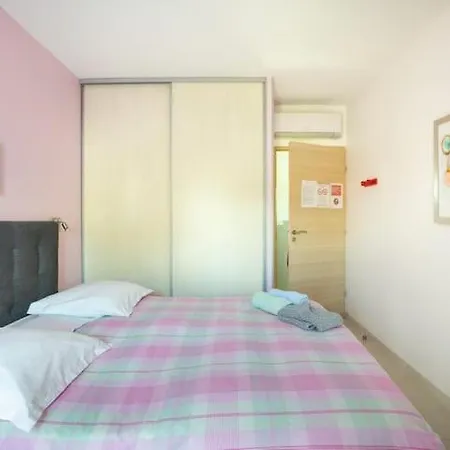2 Confort Ferienhaus Nîmes